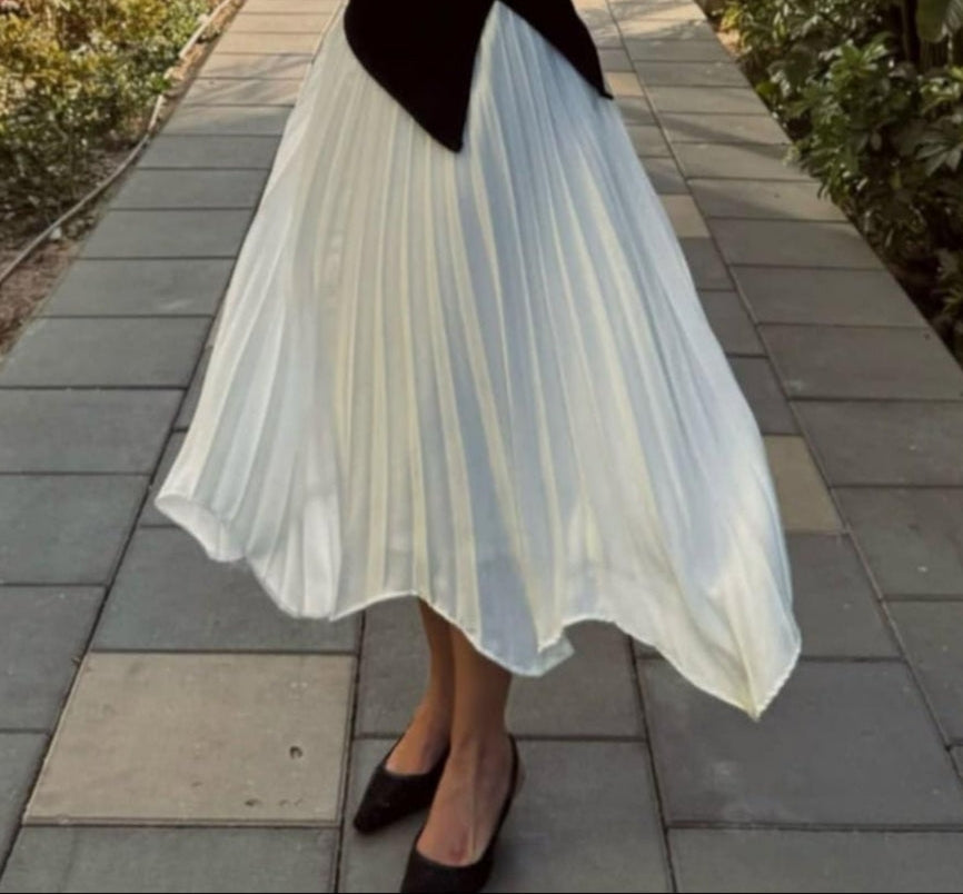 Plisse skirt